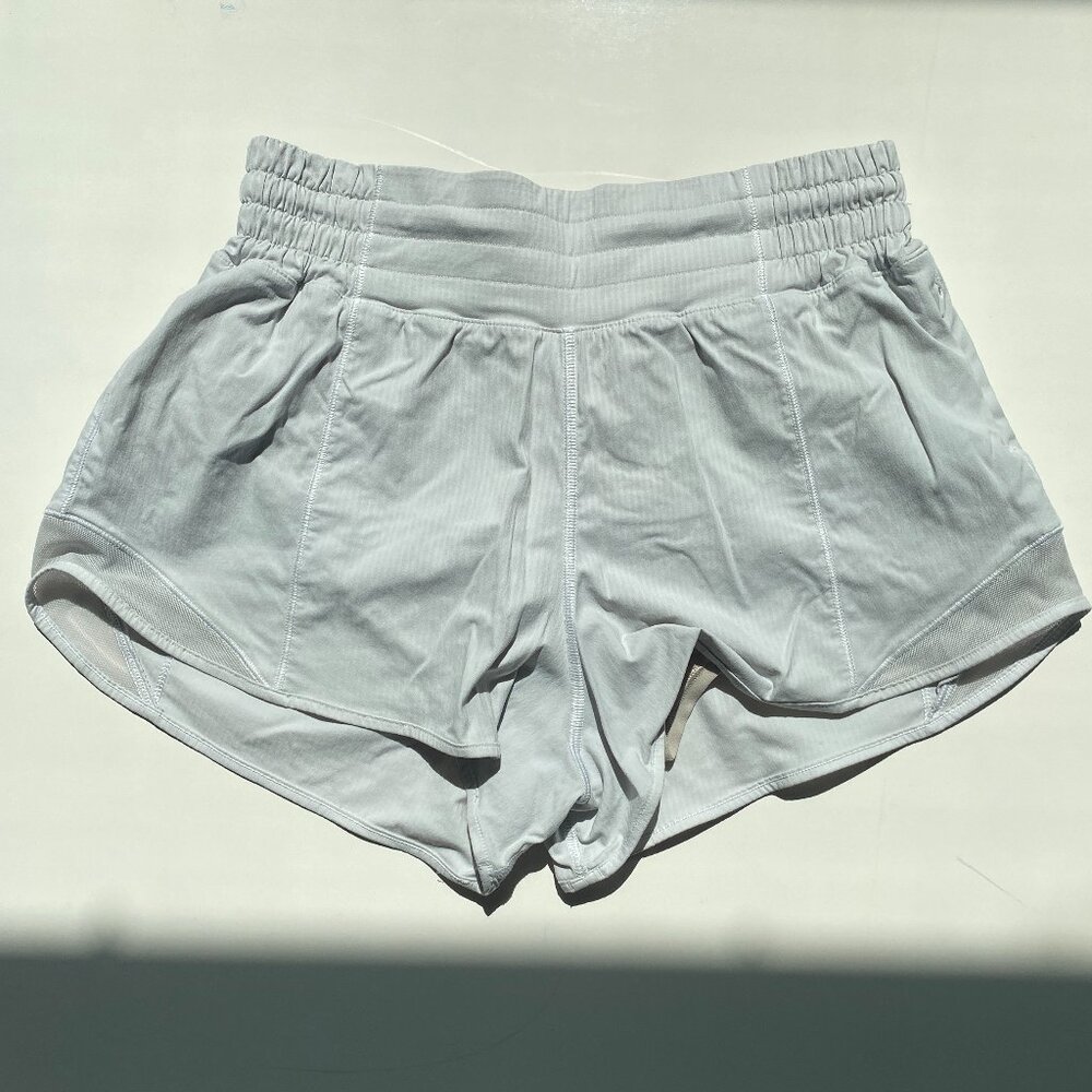 Lululemon HR Hotty Hot 2.5" Light Gray